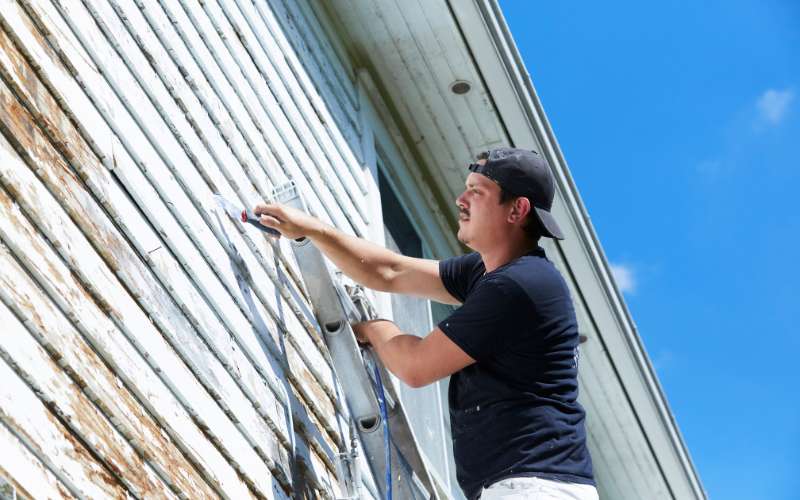 How to Extend the Life of Your Home's Exterior Paint